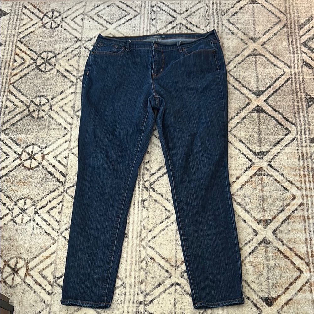 Old Navy Straight Leg Blue Jeans Timeless Denim